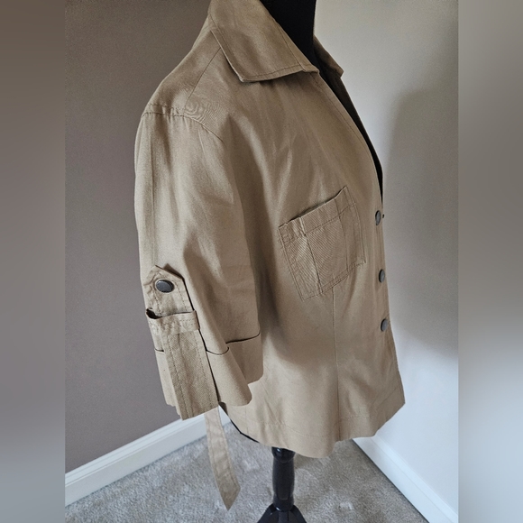 Tan jacket - Picture 3 of 3
